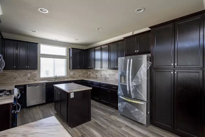 Bradford BD43 by Silvercrest Paramount Manufactured Sales Riverside